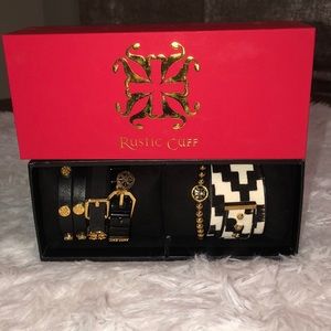Rustic cuff set